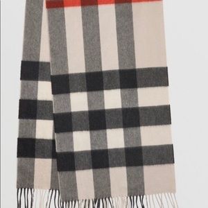 Large Classic Cashmere Burberry Scarf